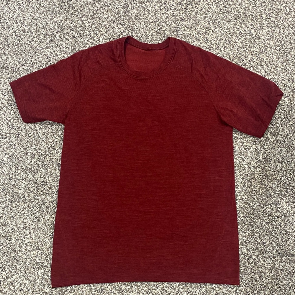 Lululemon metal vent tech top